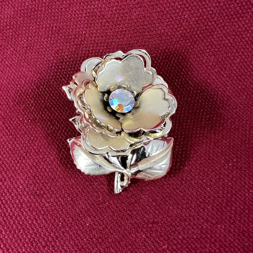 Gold Tone Floral Brooch Vintage Accessory Aurora Borealis Iridescent Elegant